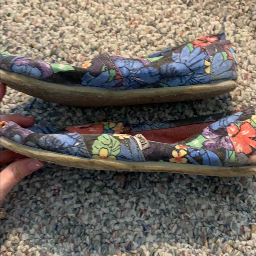 Flower TOMS - Picture 4 of 5